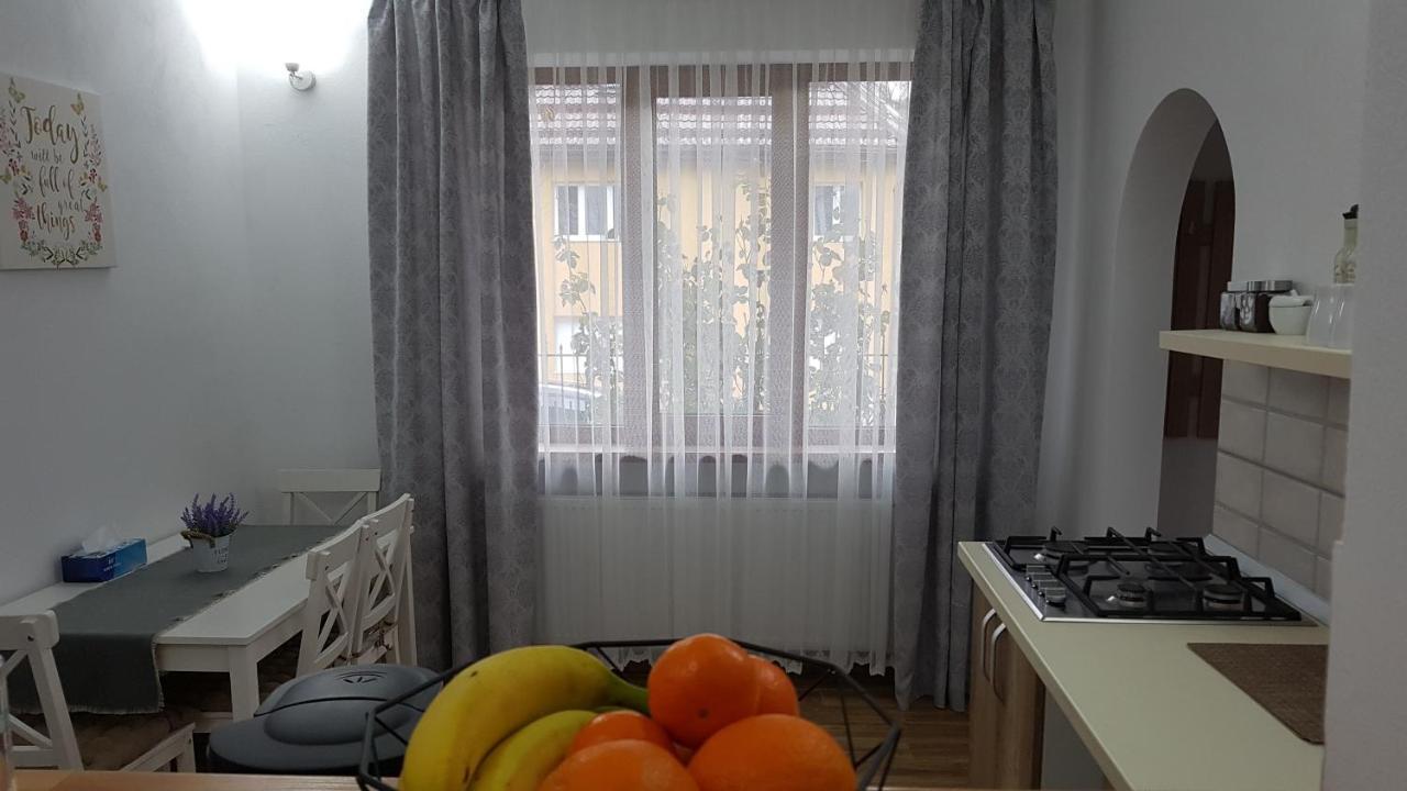 Appartamento Madalina Braşov Esterno foto