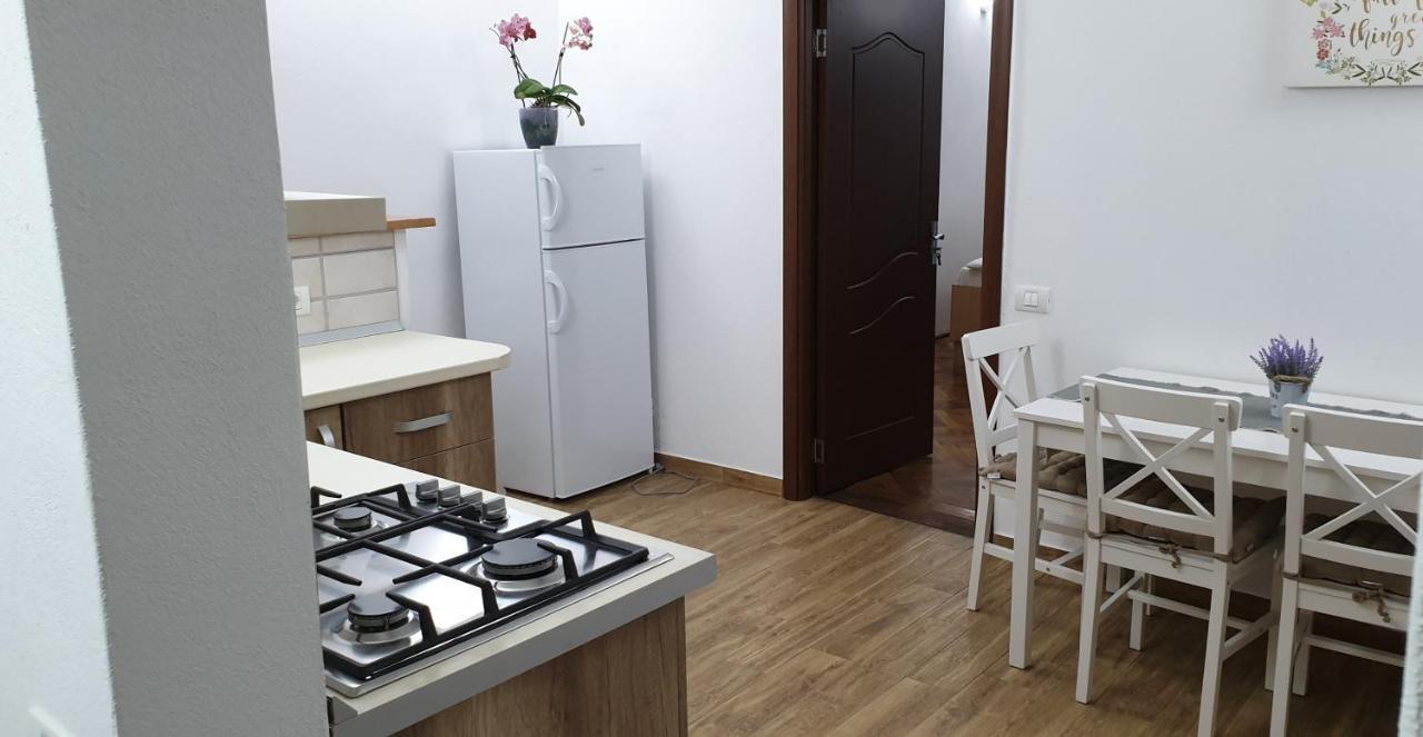Appartamento Madalina Braşov Esterno foto